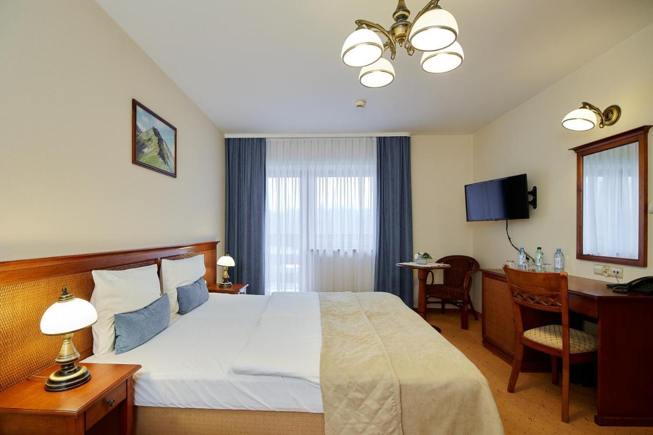 Hotel Burkaty เบียลกาตัทร์ชันสกา ภายนอก รูปภาพ