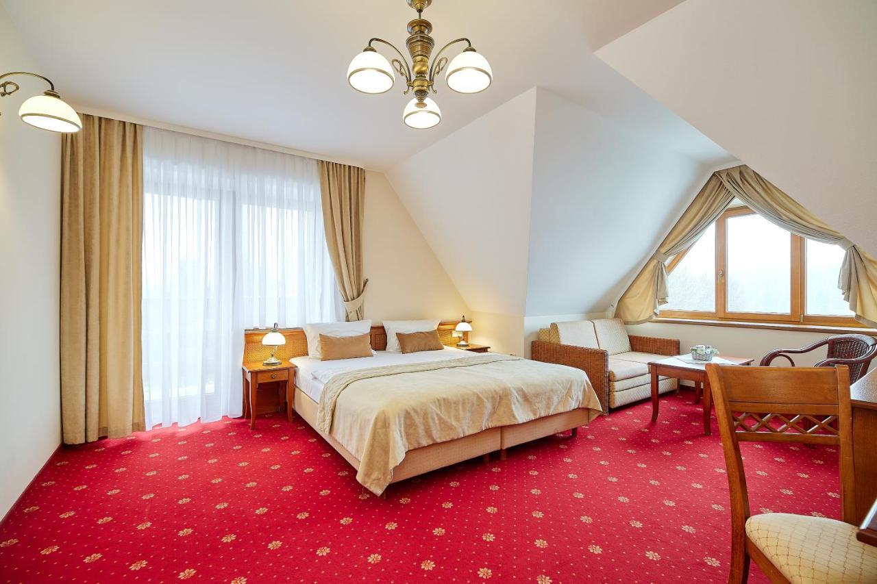 Hotel Burkaty เบียลกาตัทร์ชันสกา ภายนอก รูปภาพ